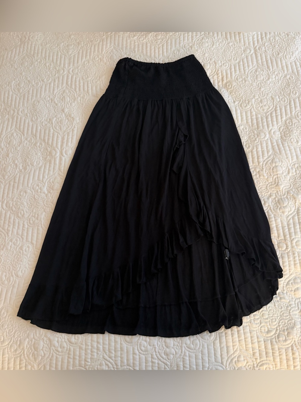 NWT Raviya Black Smocked Waist High Low Ruffle Skirt Size Medium ($38)